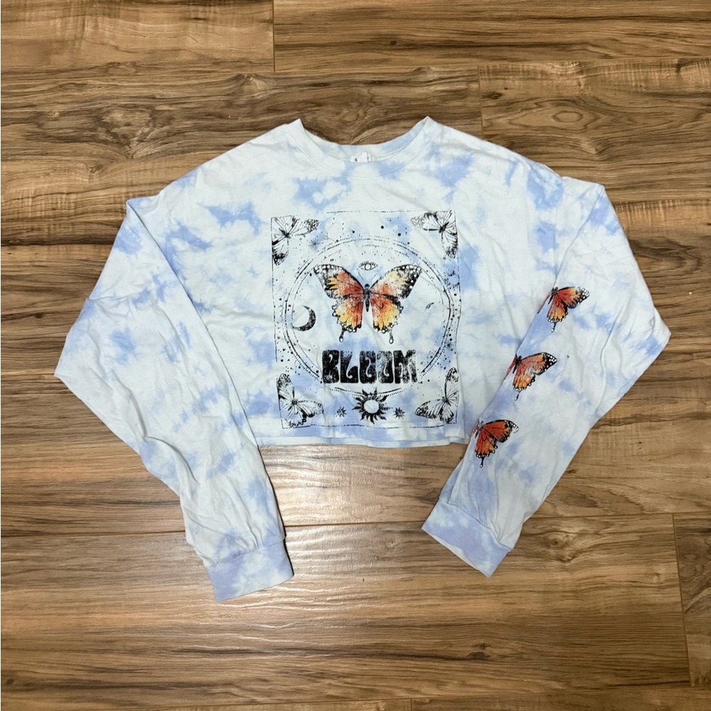 Garage Light Blue Graphic Crop Top